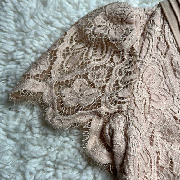 Tadashi Shoji Pink Puff Sleeve V-Neck Gown - Picture 6 of 16